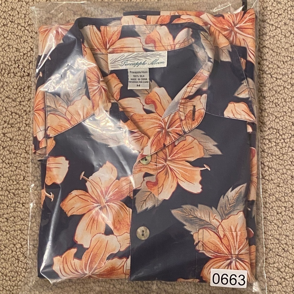 Pineapple MOON 100% Silk Aloha Hawaiian Floral Shirt Men M Medium - Picture 5 of 5